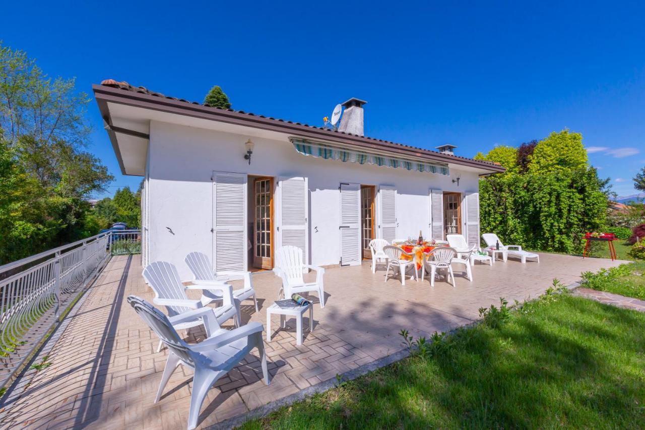Villa Martine Au Bord Du Lac - Happy Rentals Cadrezzate ภายนอก รูปภาพ
