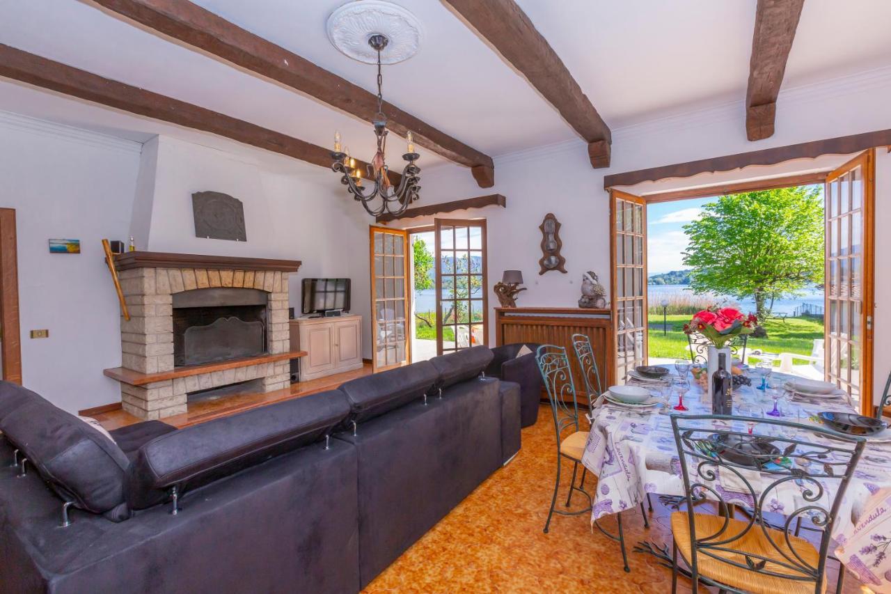 Villa Martine Au Bord Du Lac - Happy Rentals Cadrezzate ภายนอก รูปภาพ