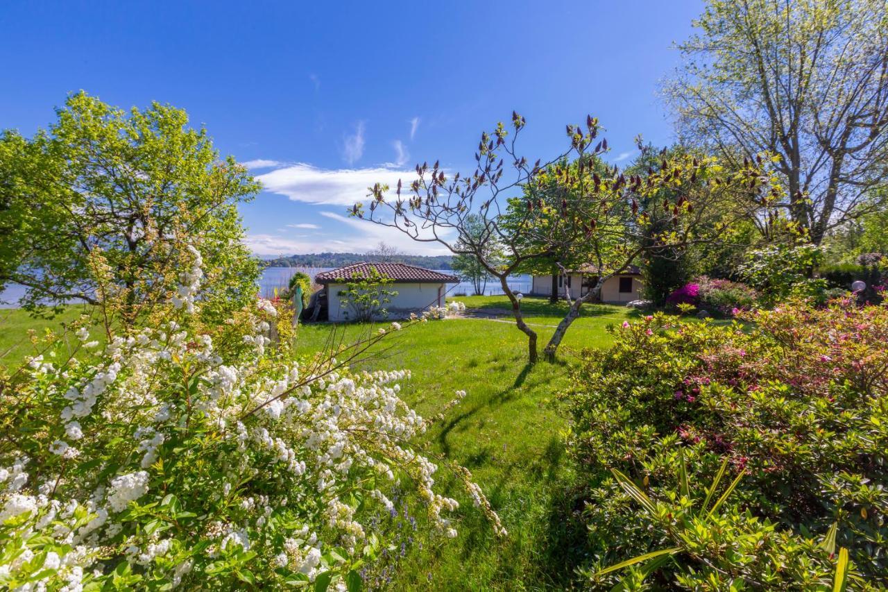 Villa Martine Au Bord Du Lac - Happy Rentals Cadrezzate ภายนอก รูปภาพ