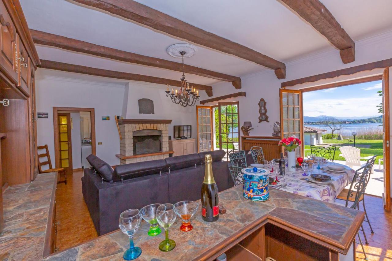 Villa Martine Au Bord Du Lac - Happy Rentals Cadrezzate ภายนอก รูปภาพ