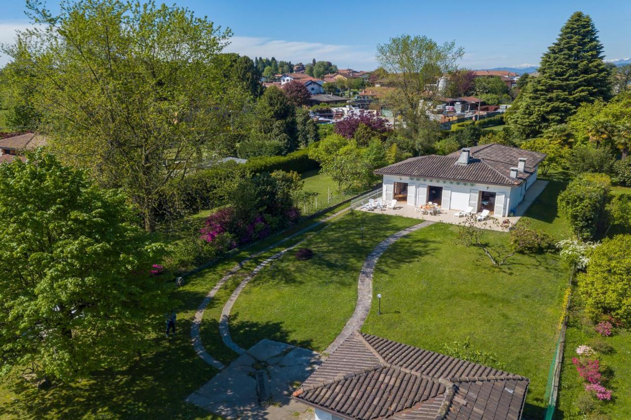Villa Martine Au Bord Du Lac - Happy Rentals Cadrezzate ภายนอก รูปภาพ